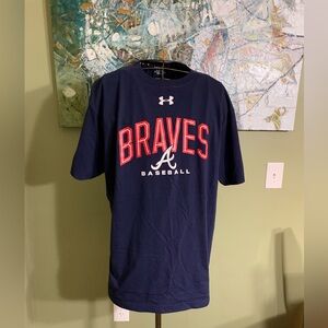 Atlanta Braves T-shirt in size XL.